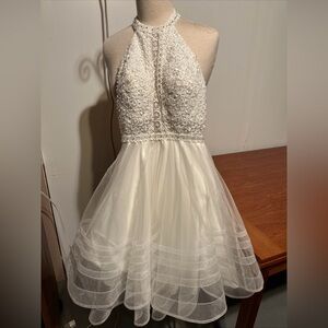 Camille La Vie Dress White Silver Mini Halter Full Skirt Lace Beaded Size 00